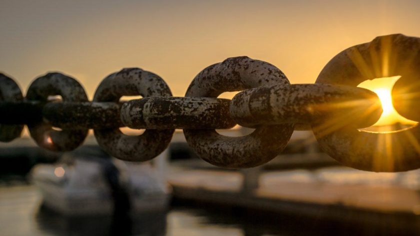 boat-chain-dawn-119562-1024x576